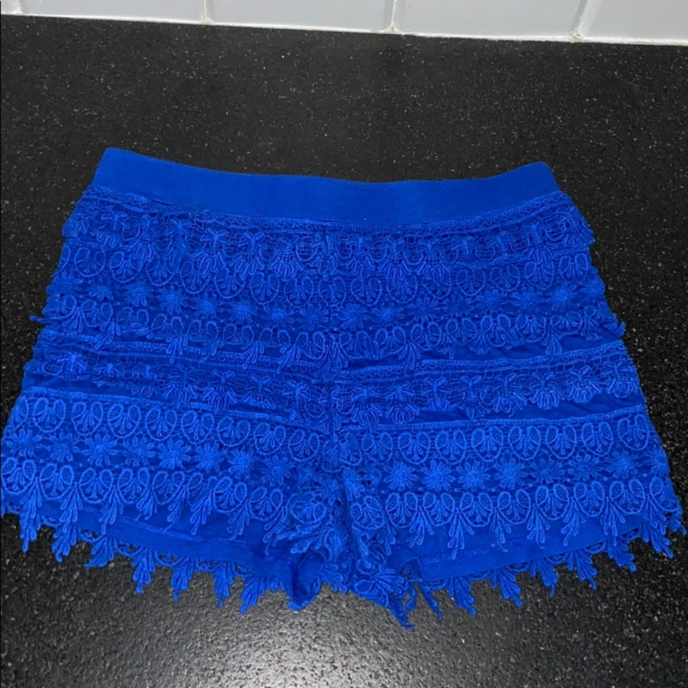 Express Crochet Shorts - Picture 2 of 2